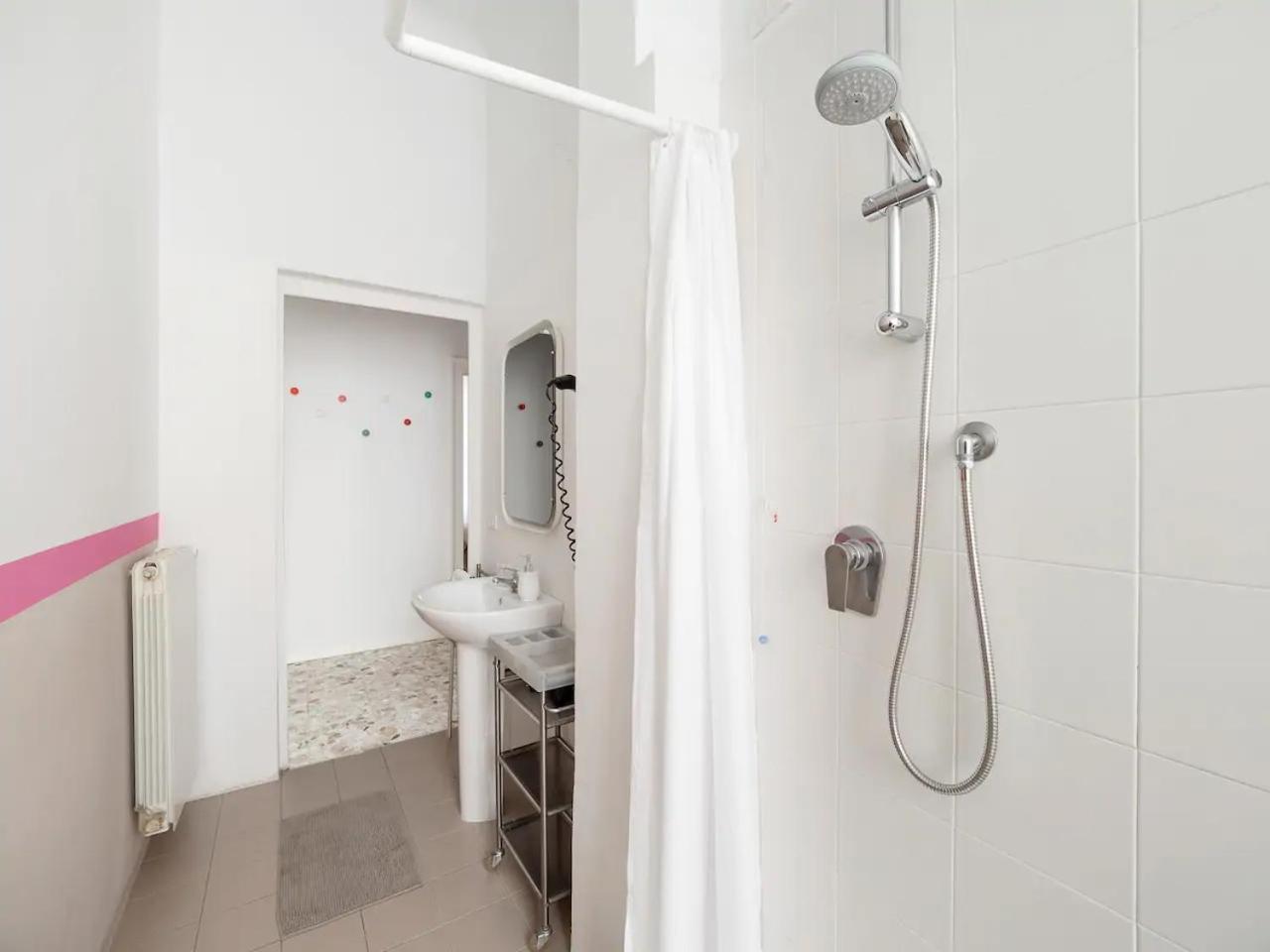 Ferienwohnung Trilocale 4/5 Ospiti In Stazione Mailand Exterior foto