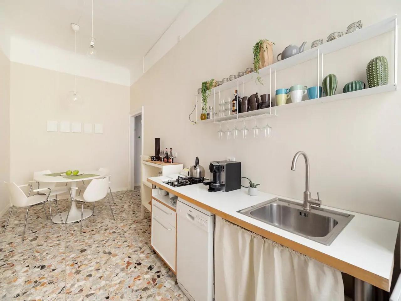 Ferienwohnung Trilocale 4/5 Ospiti In Stazione Mailand Exterior foto